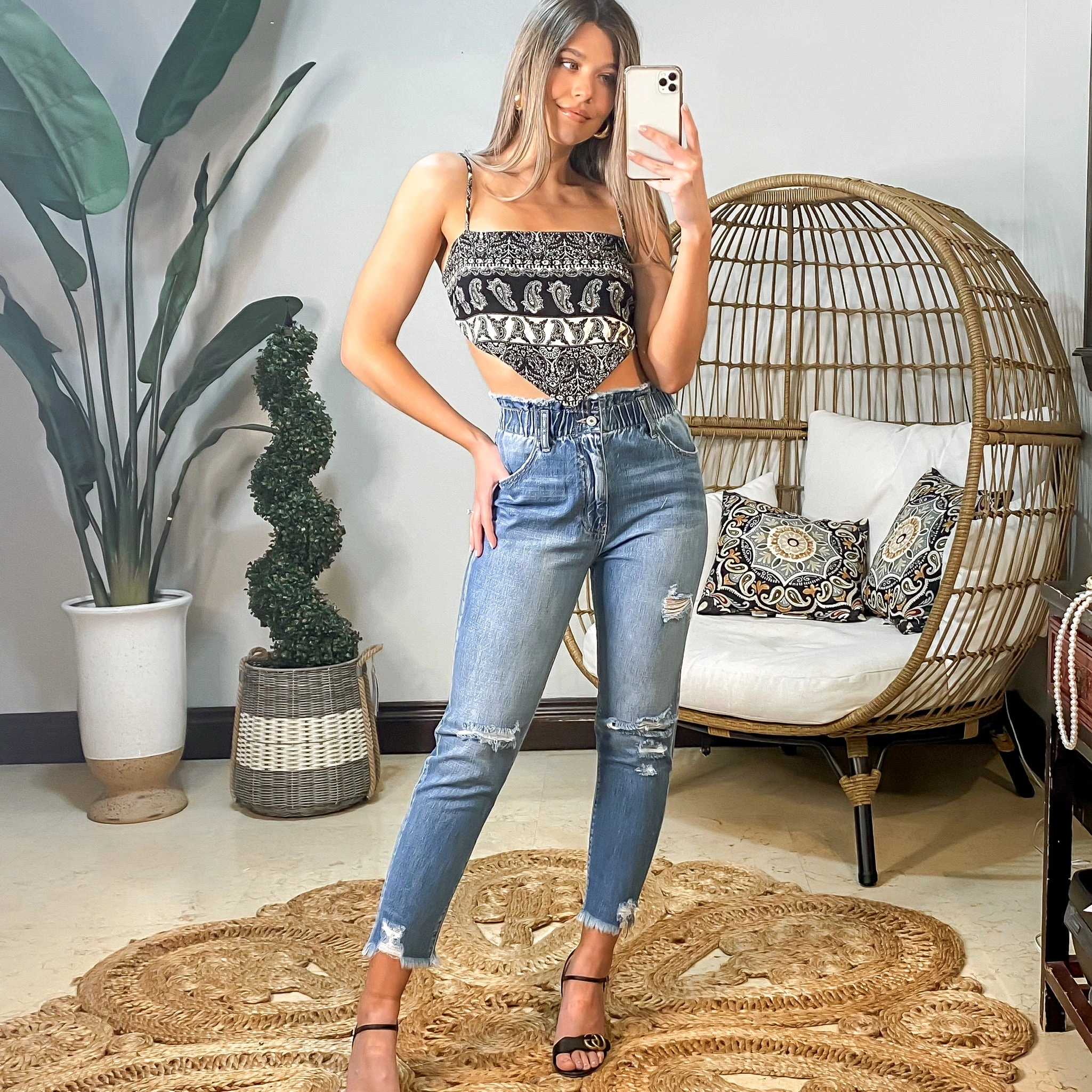 Zoe Jeans: Effortless Style. Your Perfect Fit. Denim Dreams. Everyday Confidence.
